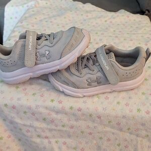 Under Armour Kids Gray Sneakers Toddler Size 8